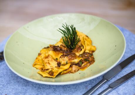 Bandnudeln mit Wildragout